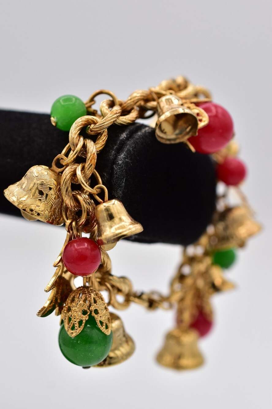 Vintage Gold Christmas Bell Charm Bracelet Holiday Red Green Beads Festive BinBR